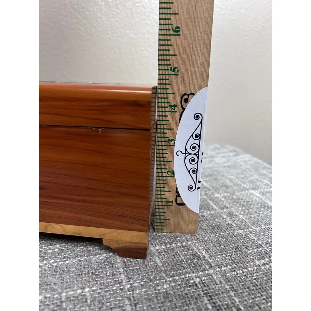 N/A elegant cedar